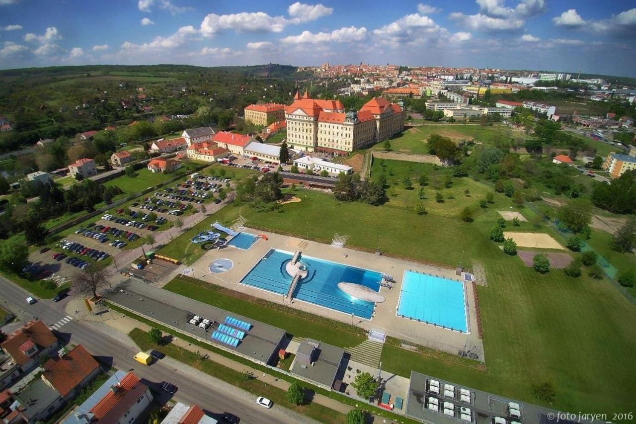 Vas Sklep - Vinny Sklep A Penzion Znojmo Exteriör bild