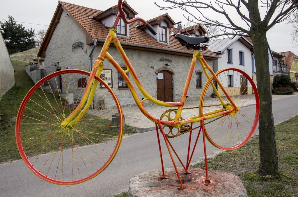 Vas Sklep - Vinny Sklep A Penzion Znojmo Exteriör bild