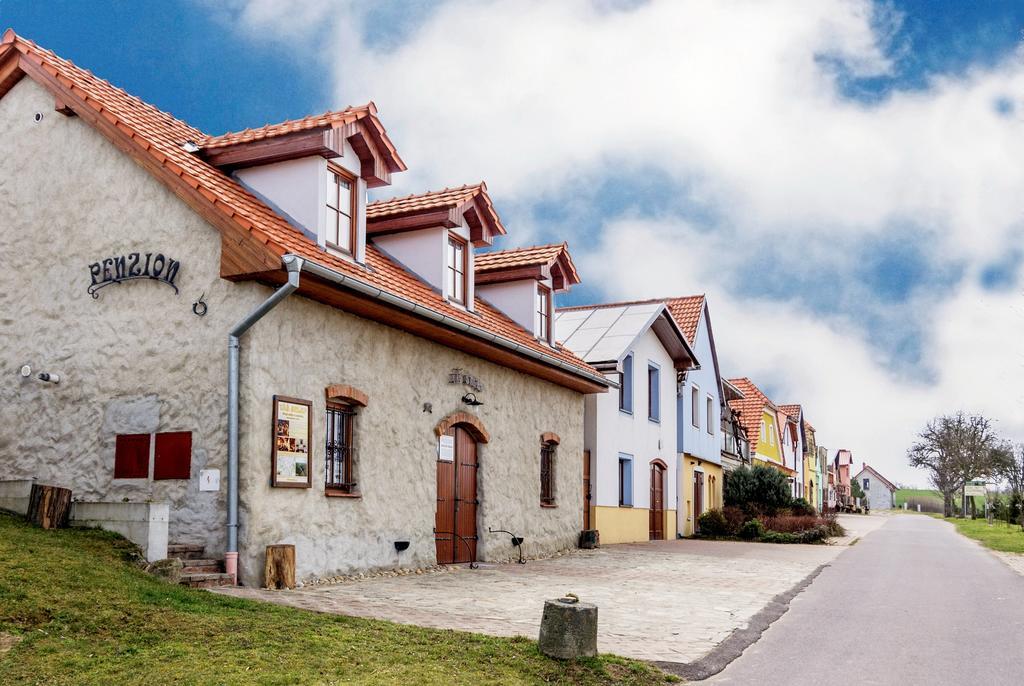 Vas Sklep - Vinny Sklep A Penzion Znojmo Exteriör bild