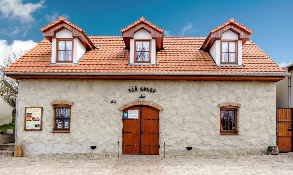 Vas Sklep - Vinny Sklep A Penzion Znojmo Rum bild